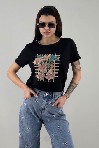 Дамска тениска в черно