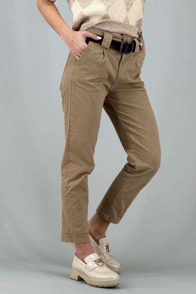 Дамски панталон с висока талия и колан в светло кафяво