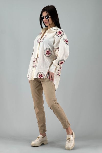 Дамска риза с бродиран етно мотив