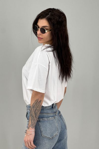 Дамска тениска в илюстративен моден принт