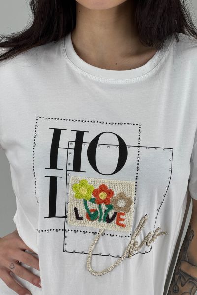 Дамска тениска в бяло