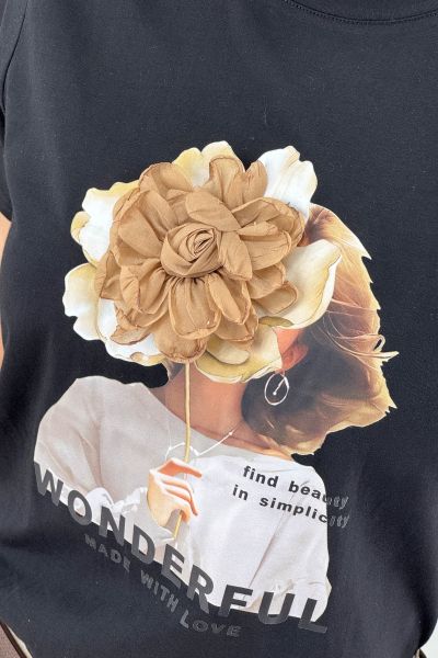 Дамска тениска с артистичен принт в черно