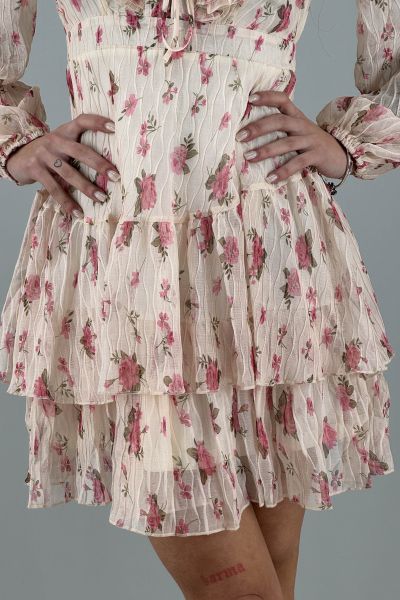 Рокля в екрю