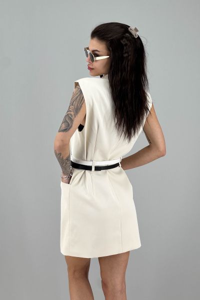 Дамски елек в бяло-крем