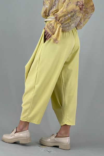 Дамски панталон в жълто