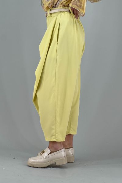 Дамски панталон в жълто