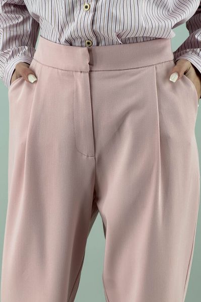 Дамски панталон в цвят пудра