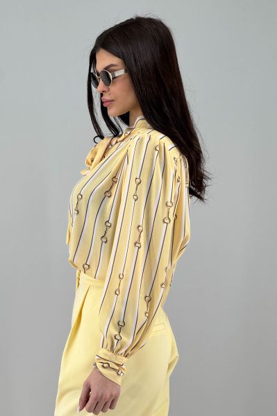 Дамска риза