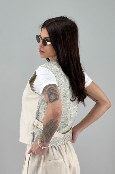 Дамски елек в екрю