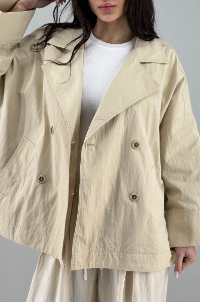 Дамско яке в екрю