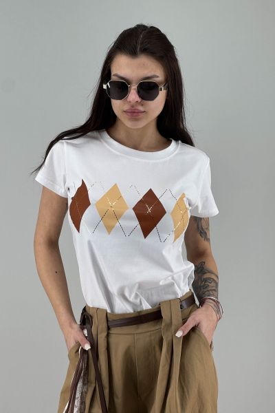 Дамска тениска в бяло