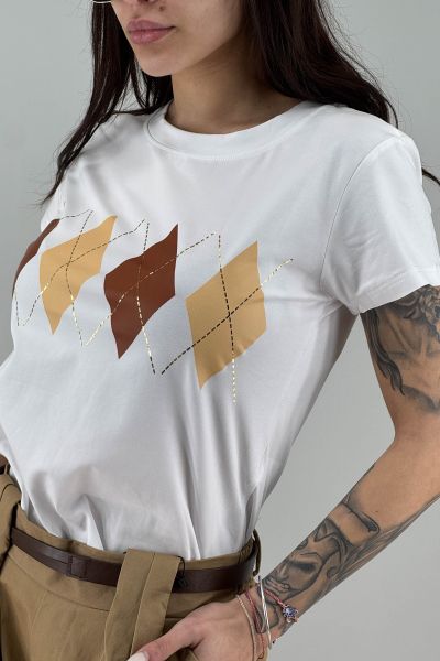 Дамска тениска в бяло