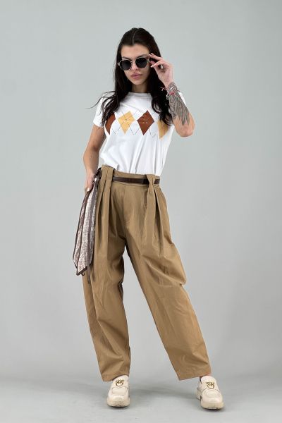 Дамска тениска в бяло