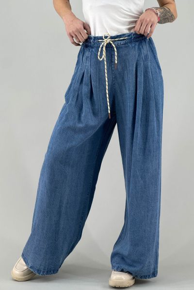 Дамски дънков панталон в синьо