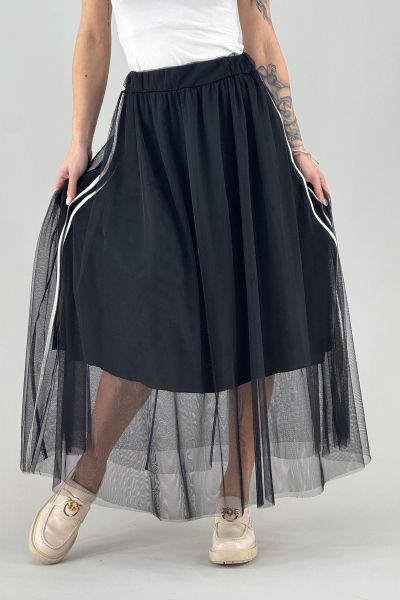 Тюлена пола в черно