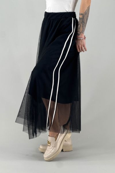 Тюлена пола в черно