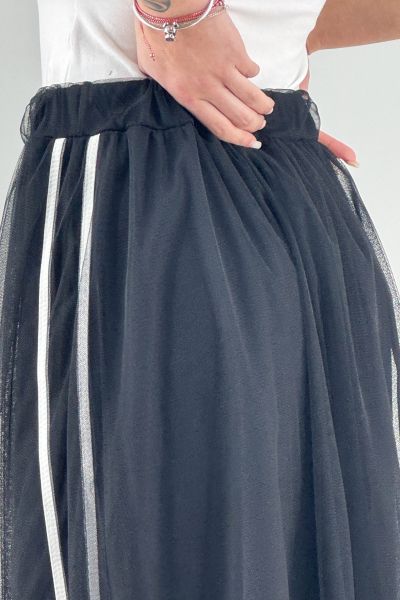 Тюлена пола в черно