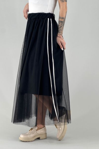 Тюлена пола в черно