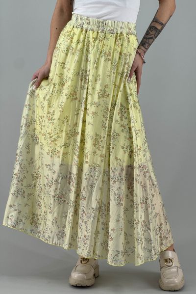 Пола в жълто