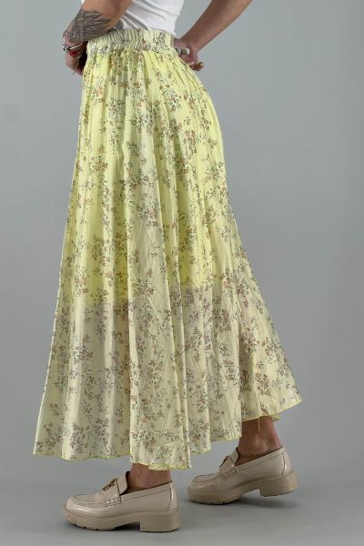 Пола в жълто