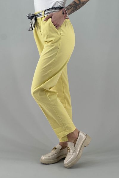 Дамски панталон в жълто