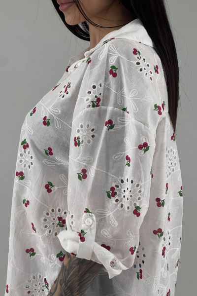 Дамска риза в бяло