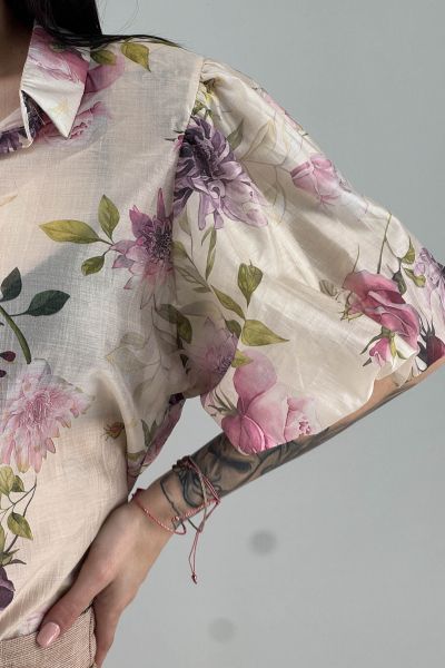 Дамска риза в цвят екрю с цветя
