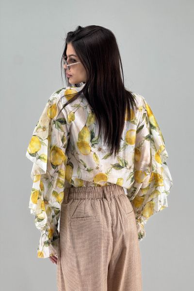 Дамска риза в екрю с лимони
