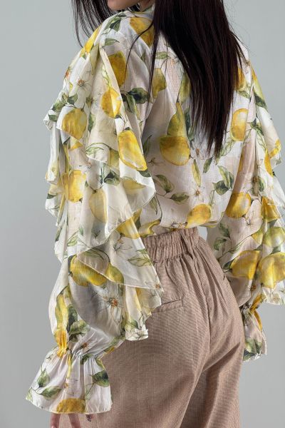 Дамска риза в екрю с лимони