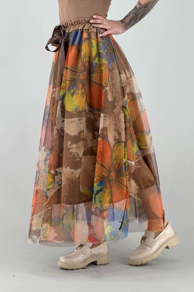 Тюлена пола в кафяво