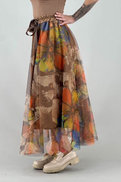 Тюлена пола в кафяво