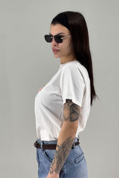 Дамска тениска в бяло