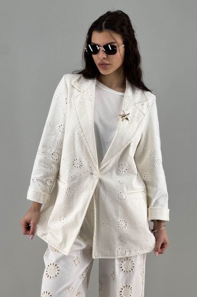 Дамско сако в бяло