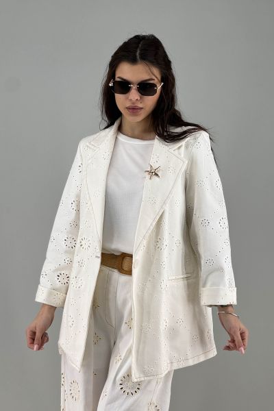 Дамско сако в бяло
