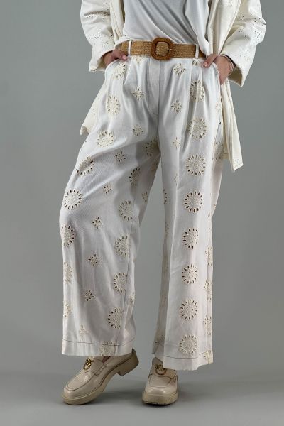 Дамски панталон в бяло