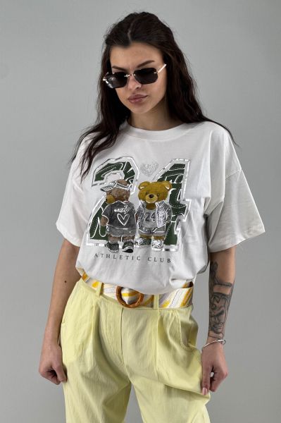 Дамска тениска в бяло