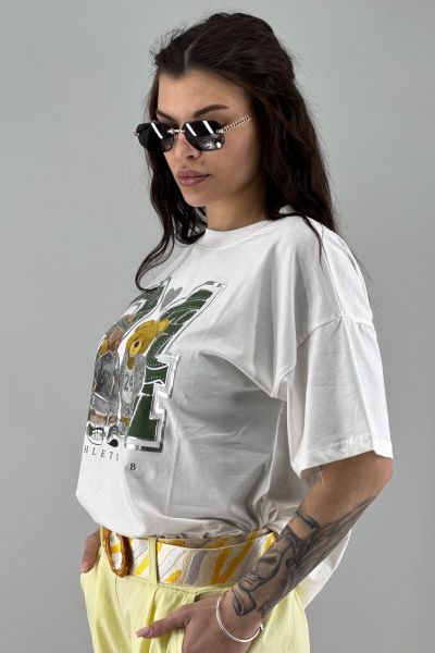 Дамска тениска в бяло