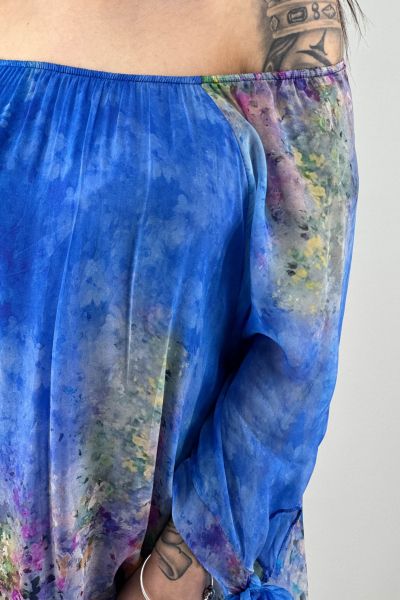 Копринена рокля в синьо