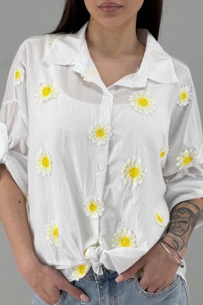 Дамска риза в бяло