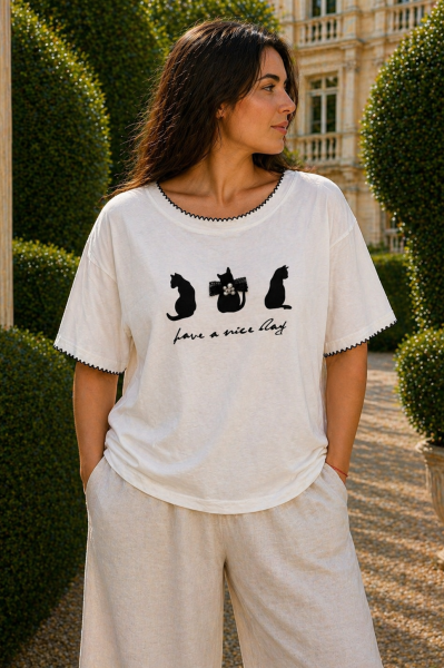 Дамска тениска в бяло