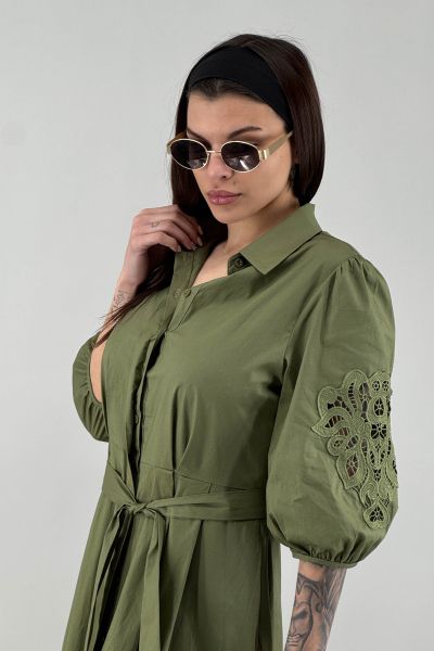 Елегантна рокля в зелено