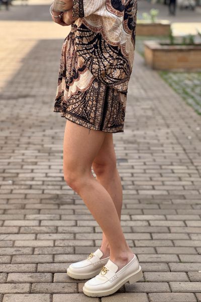 Дамски сатенени къси панталони